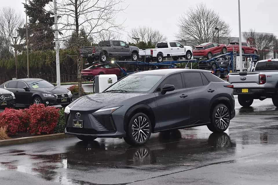 Lexus RZ