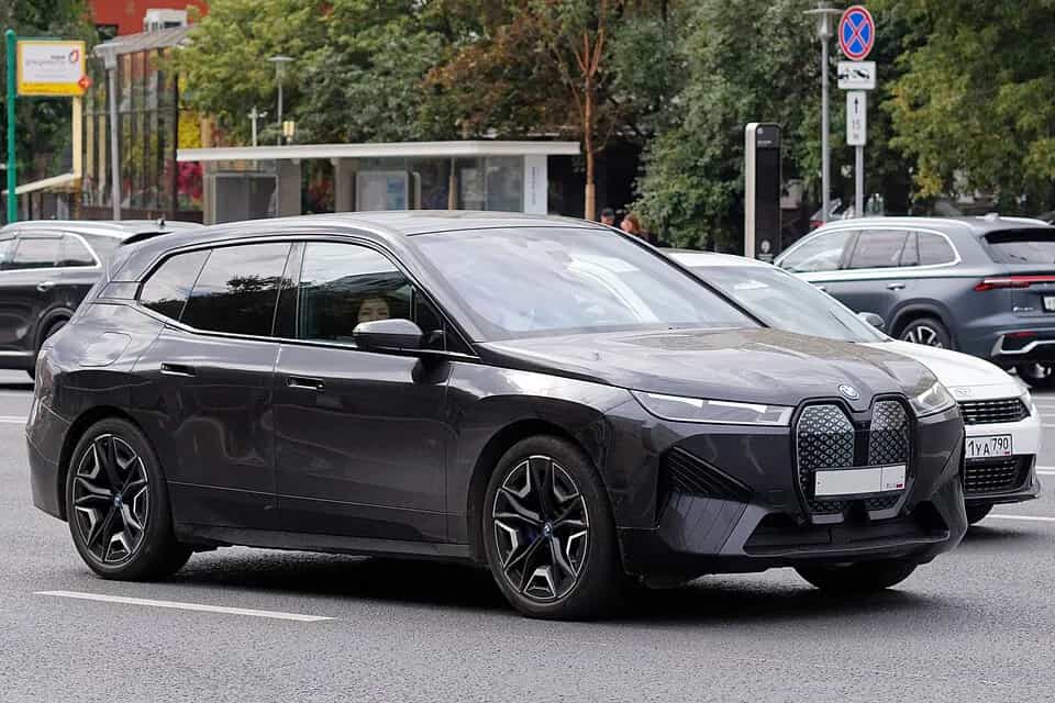 BMW iX