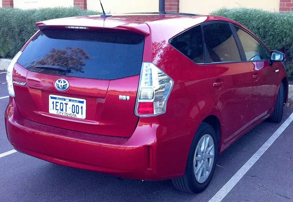 Toyota Prius v