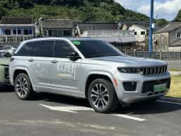 Grand Cherokee